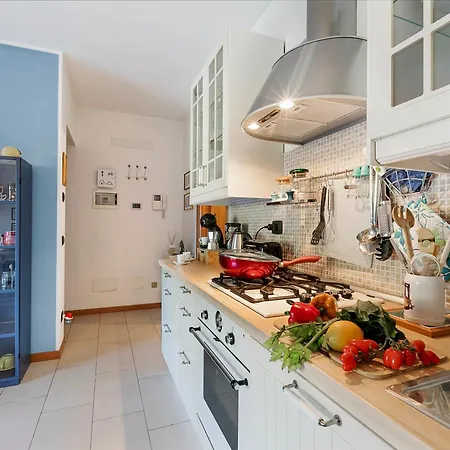 Blu Oltrelago: Maggiore W/ Shared Pool & Garden - Happy
